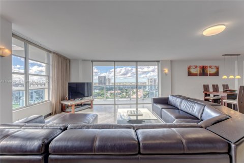 Купить кондоминиум в Холливуд, Флорида 2 спальни, 144.28м2, № 2016694 - фото 15