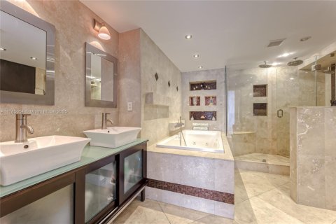 Купить кондоминиум в Холливуд, Флорида 2 спальни, 144.28м2, № 2016694 - фото 8