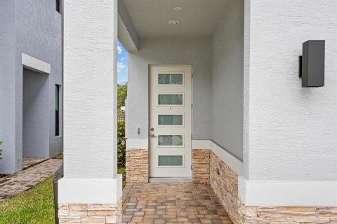 Adosado en venta en Palm City, Florida, 3 dormitorios, 173.36 m2 № 2085768 - foto 2