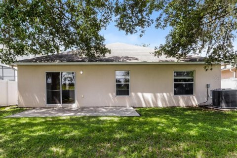 Villa ou maison à louer à Land O' Lakes, Floride: 4 chambres, 186.73 m2 № 2406264 - photo 16