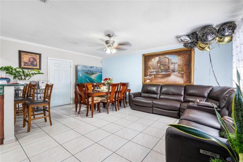 Купить виллу или дом в Майами, Флорида 5 спален, 235.04м2, № 1981666 - фото 10