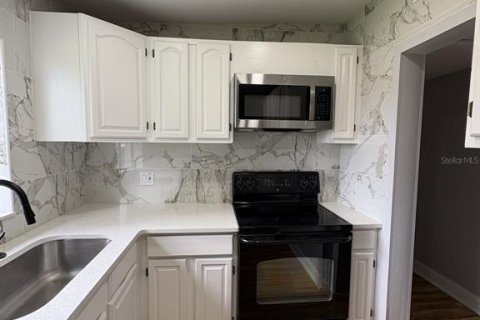 Casa en alquiler en Orlando, Florida, 3 dormitorios, 97.55 m2 № 2095813 - foto 4