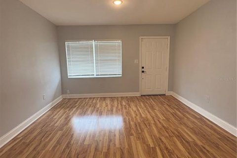 Casa en alquiler en Orlando, Florida, 3 dormitorios, 97.55 m2 № 2095813 - foto 13