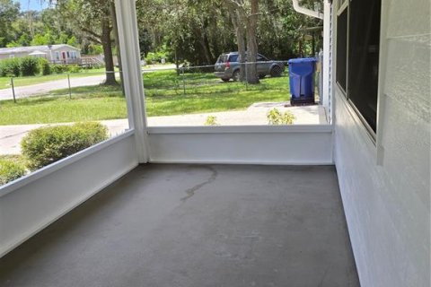 Villa ou maison à vendre à Webster, Floride: 2 chambres, 98.85 m2 № 1901264 - photo 3