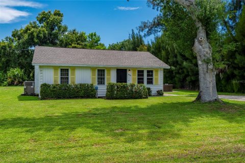 House in Punta Gorda, Florida 2 bedrooms, 90.3 sq.m. № 2342493