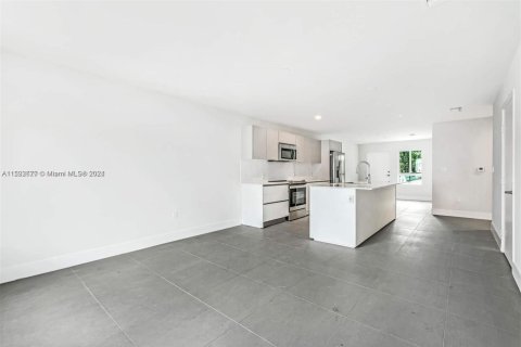 Condominio en venta en Miami, Florida, 3 dormitorios, 126.35 m2 № 2043682 - foto 6
