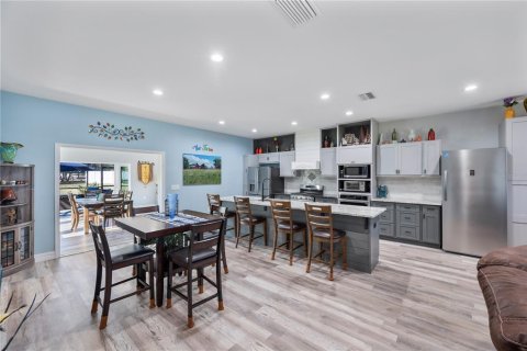 Villa ou maison à vendre à Lakeland, Floride: 5 chambres, 385.27 m2 № 2166889 - photo 20
