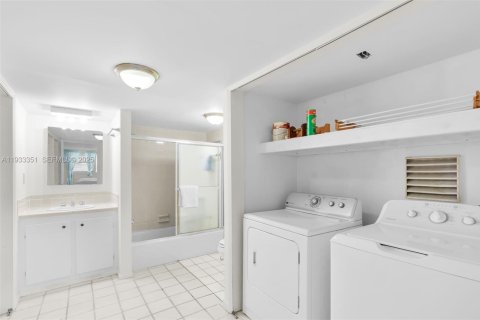 Купить виллу или дом в Марафон, Флорида 2 спальни, 138.98м2, № 1991211 - фото 25