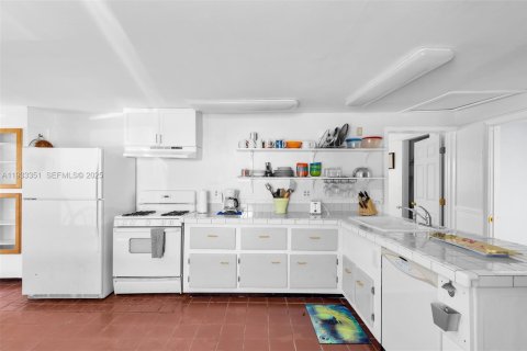 Купить виллу или дом в Марафон, Флорида 2 спальни, 138.98м2, № 1991211 - фото 16