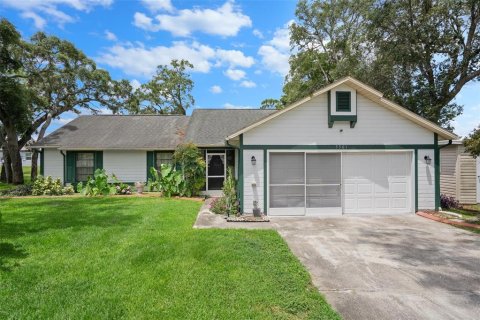 House in Spring Hill, Florida 3 bedrooms, 142.14 sq.m. № 1798442 - photo 1
