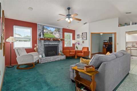 House in Spring Hill, Florida 3 bedrooms, 142.14 sq.m. № 1798442 - photo 8