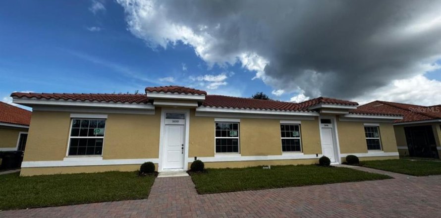 House in Kissimmee, Florida 2 bedrooms, 98.01 sq.m. № 1388731