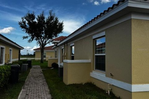 House in Kissimmee, Florida 2 bedrooms, 98.01 sq.m. № 1388731 - photo 15