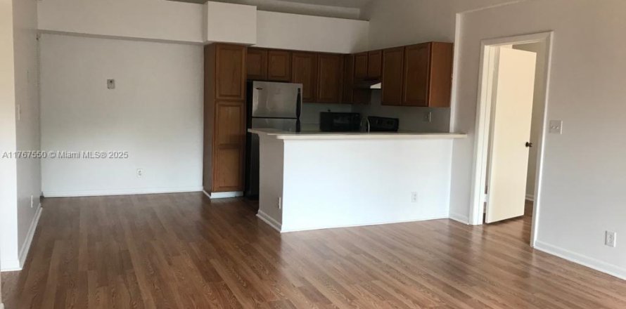 Condo in Coconut Creek, Florida, 2 bedrooms № 1716216