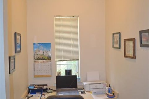 Condo in Orlando, Florida, 1 bedroom  № 1680539 - photo 11