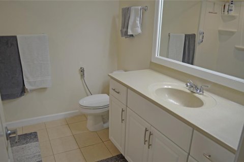 Condo in Orlando, Florida, 1 bedroom  № 1680539 - photo 14