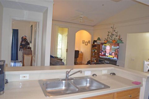 Condo in Orlando, Florida, 1 bedroom  № 1680539 - photo 13
