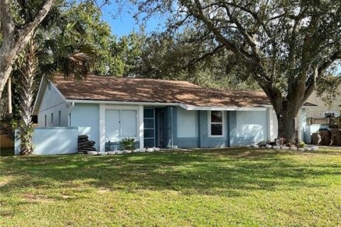 House in Kissimmee, Florida 2 bedrooms, 102.19 sq.m. № 2225643