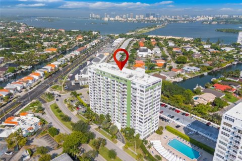 Copropriété à vendre à North Miami, Floride: 1 chambre, 79.43 m2 № 1966625 - photo 24