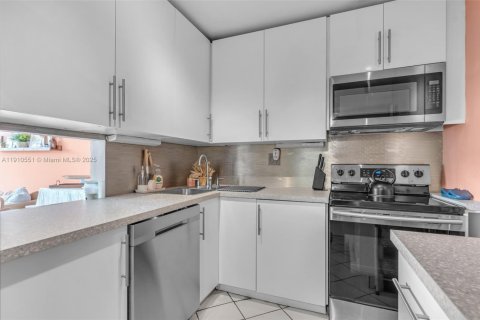 Copropriété à vendre à North Miami, Floride: 1 chambre, 79.43 m2 № 1966625 - photo 8