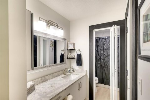 Condo in Bradenton, Florida, 2 bedrooms  № 2201341 - photo 14