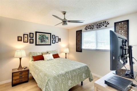 Condo in Bradenton, Florida, 2 bedrooms  № 2201341 - photo 15