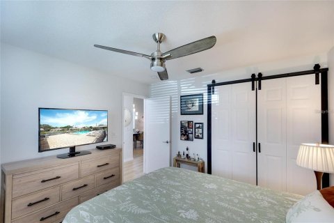 Condo in Bradenton, Florida, 2 bedrooms  № 2201341 - photo 16