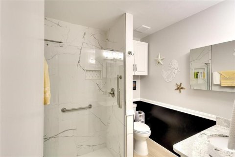 Condo in Bradenton, Florida, 2 bedrooms  № 2201341 - photo 17