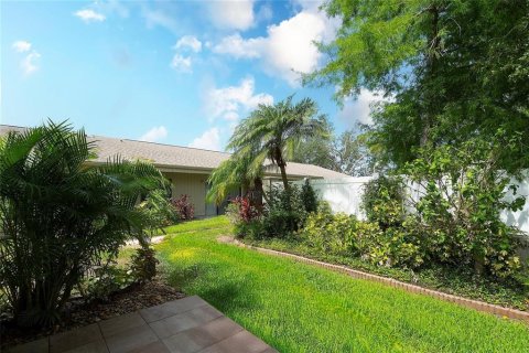 Condo in Bradenton, Florida, 2 bedrooms  № 2201341 - photo 24
