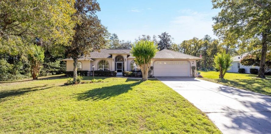 Villa ou maison à Ocala, Floride 3 chambres, 172.33 m2 № 1527344