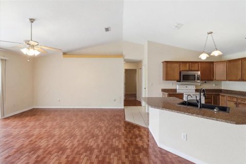 House in Ocala, Florida 3 bedrooms, 168.9 sq.m. № 2225593 - photo 10