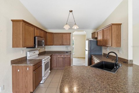 House in Ocala, Florida 3 bedrooms, 168.9 sq.m. № 2225593 - photo 6