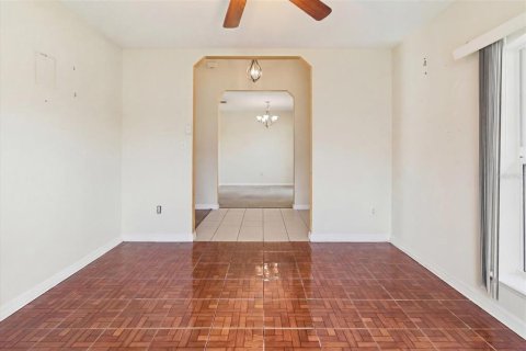 House in Ocala, Florida 3 bedrooms, 168.9 sq.m. № 2225593 - photo 4