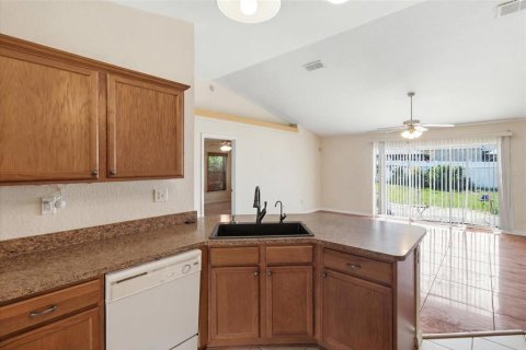 House in Ocala, Florida 3 bedrooms, 168.9 sq.m. № 2225593 - photo 9