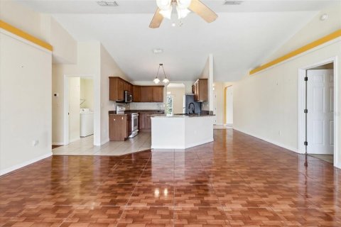 House in Ocala, Florida 3 bedrooms, 168.9 sq.m. № 2225593 - photo 12
