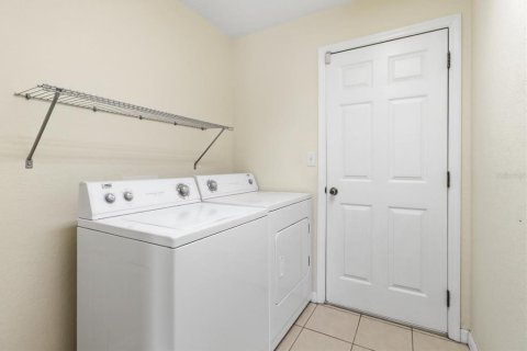 House in Ocala, Florida 3 bedrooms, 168.9 sq.m. № 2225593 - photo 20