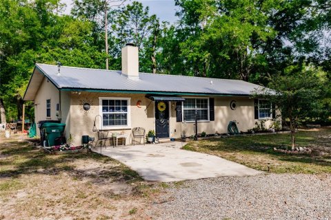 House in Inverness, Florida 3 bedrooms, 115.94 sq.m. № 1735100 - photo 1