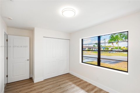 Купить таунхаус в Майами, Флорида 2 спальни, 91.6м2, № 1976607 - фото 17