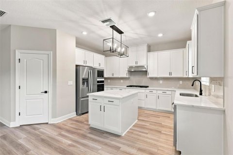 Villa ou maison à louer à Kissimmee, Floride: 3 chambres, 144.28 m2 № 2406427 - photo 8