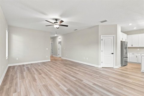 Villa ou maison à louer à Kissimmee, Floride: 3 chambres, 144.28 m2 № 2406427 - photo 6
