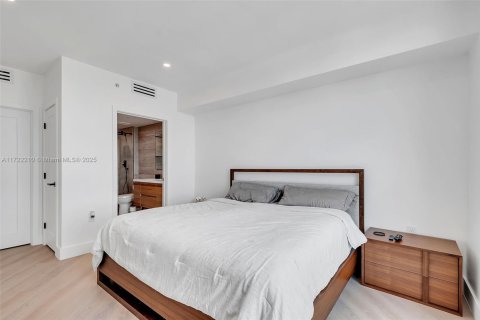 Copropriété à vendre à Miami, Floride: 2 chambres, 106.84 m2 № 1728688 - photo 16