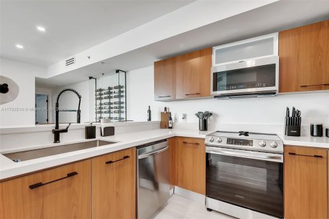 Copropriété à vendre à Miami, Floride: 2 chambres, 106.84 m2 № 1728688 - photo 10