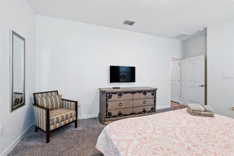 House in Davenport, Florida 8 bedrooms, 363.15 sq.m. № 1755032 - photo 22