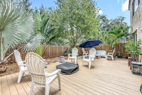House in Davie, Florida 4 bedrooms, 155.61 sq.m. № 1888188 - photo 23