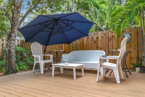 House in Davie, Florida 4 bedrooms, 155.61 sq.m. № 1888188 - photo 27