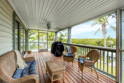 House in Terra Ceia, Florida 3 bedrooms, 145.67 sq.m. № 1532610 - photo 24