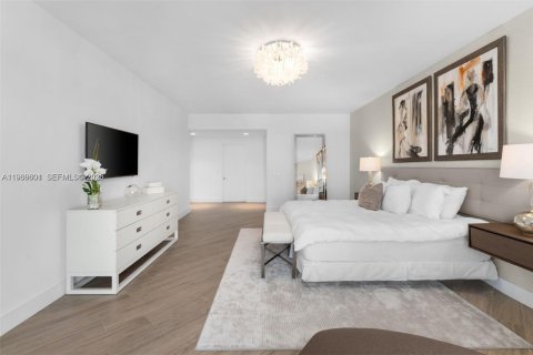 Condo in North Miami Beach, Florida, 3 bedrooms № 2081324 - photo 13