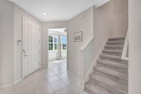 Townhouse in Wesley Chapel, Florida 3 bedrooms, 170.38 sq.m. № 2223169 - photo 6