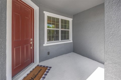 Townhouse in Wesley Chapel, Florida 3 bedrooms, 170.38 sq.m. № 2223169 - photo 4
