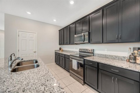 Townhouse in Wesley Chapel, Florida 3 bedrooms, 170.38 sq.m. № 2223169 - photo 19